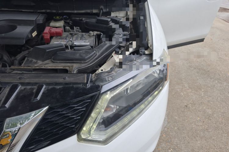Used Nissan X-Trail 2014 2.0L CVT Comfort Edition 2WD Engine Bay Left