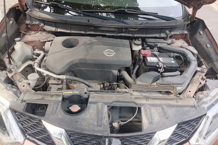 Used Nissan X-Trail 2014 2.5L CVT Luxury Edition 4WD Engine Bay