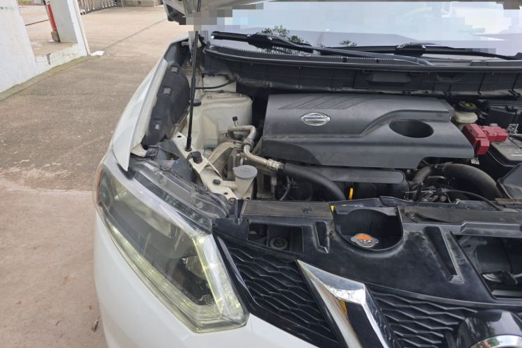 Used Nissan X-Trail 2014 2.0L CVT Comfort Edition 2WD Engine Bay Right