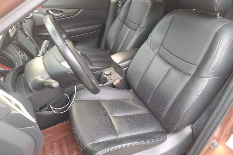 Used Nissan X-Trail 2014 2.5L CVT Luxury Edition 4WD Left Front Seat