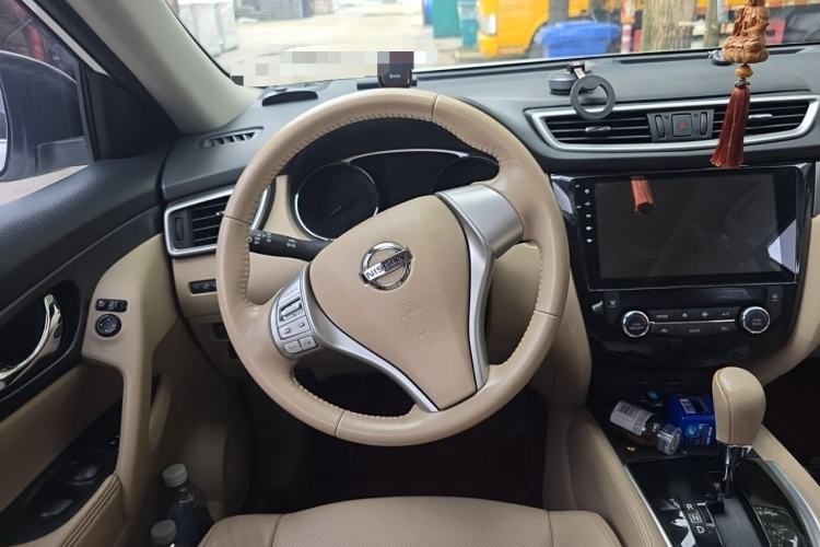 Used Nissan X-Trail 2014 2.0L CVT Comfort Edition 2WD Steering Wheel