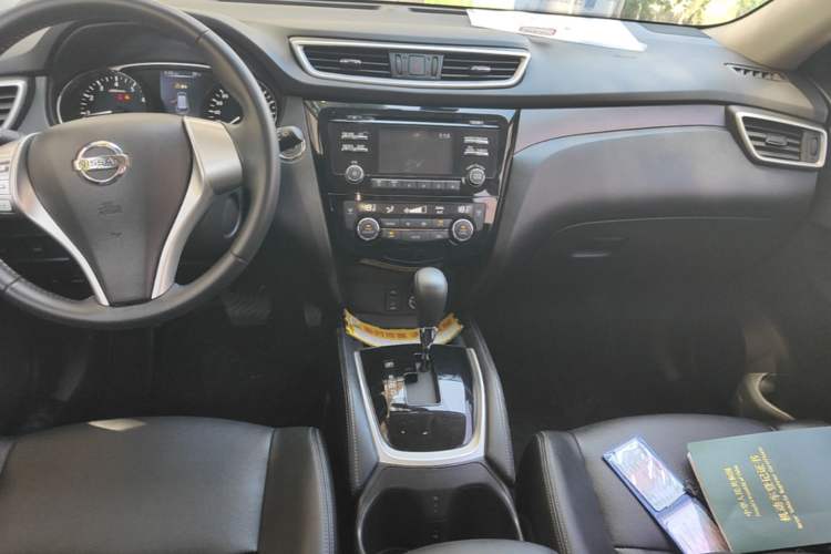 Used Nissan X-Trail 2014 2.0L CVT Comfort Edition 2WD Audio And AC Panel