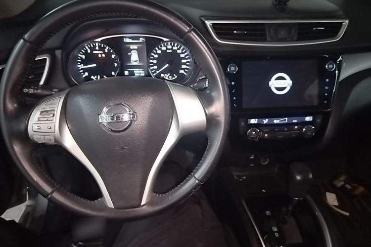 Used Nissan X-Trail 2014 2.0L CVT Comfort Edition 2WD Center Console