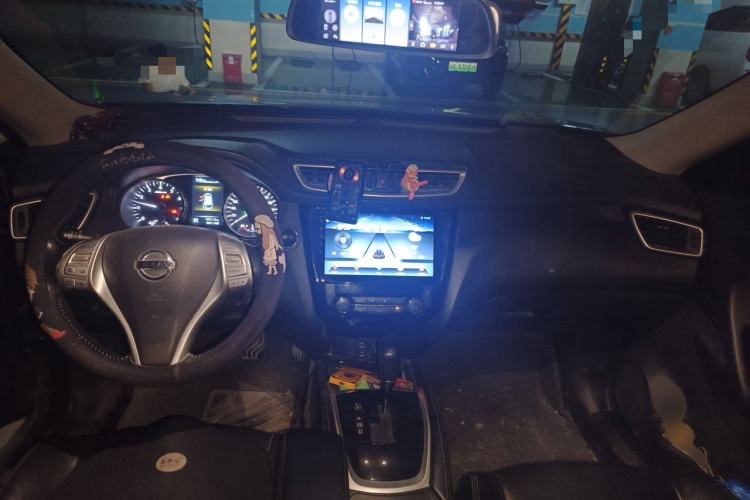 Used Nissan X-Trail 2014 2.0L CVT Smart Edition 2WD Center Console