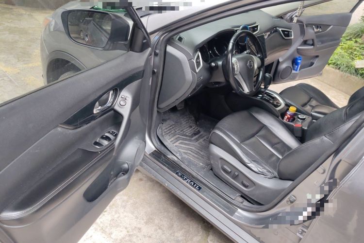 Used Nissan X-Trail 2014 2.5L CVT Luxury Edition 4WD Driver Seat