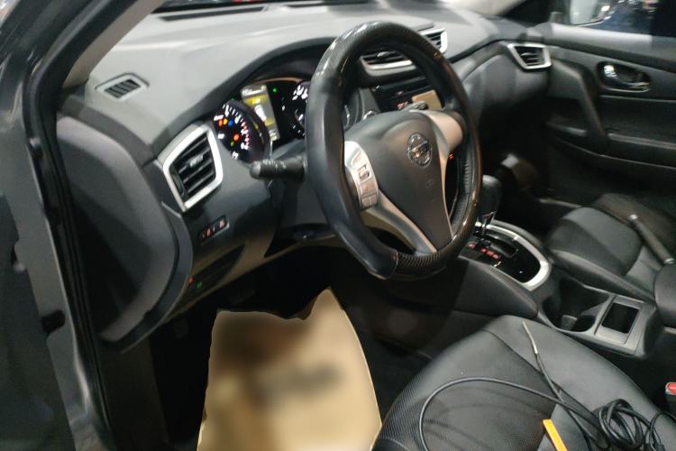 Used Nissan X-Trail 2014 2.0L CVT Comfort Edition 2WD Driver Seat