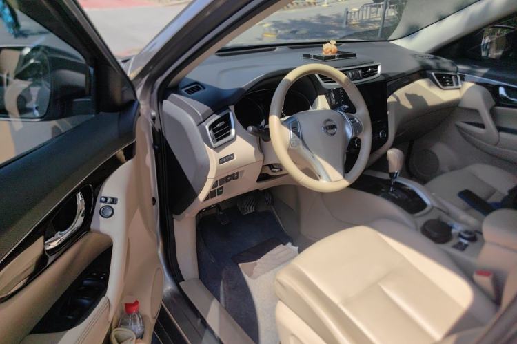 Used Nissan X-Trail 2014 2.5L CVT Ultimate Edition 4WD Driver Seat