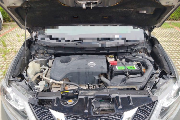 Used Nissan X-Trail 2014 2.5L CVT Luxury Edition 4WD Engine Bay