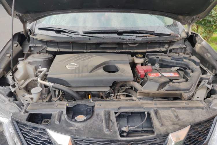 Used Nissan X-Trail 2014 2.0L CVT Comfort Edition 2WD Engine Bay