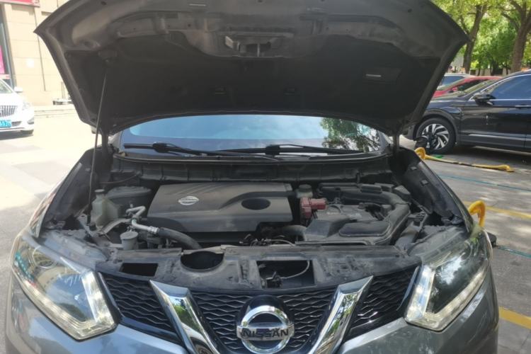 Used Nissan X-Trail 2014 2.0L CVT Comfort Edition 2WD Engine Bay