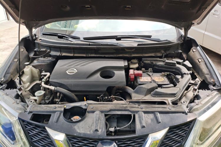 Used Nissan X-Trail 2014 2.0L CVT Comfort Edition 2WD Engine Bay