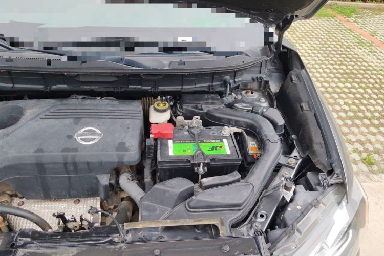 Used Nissan X-Trail 2014 2.5L CVT Luxury Edition 4WD Engine Bay Left