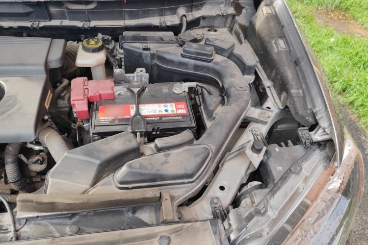 Used Nissan X-Trail 2014 2.0L CVT Comfort Edition 2WD Engine Bay Left