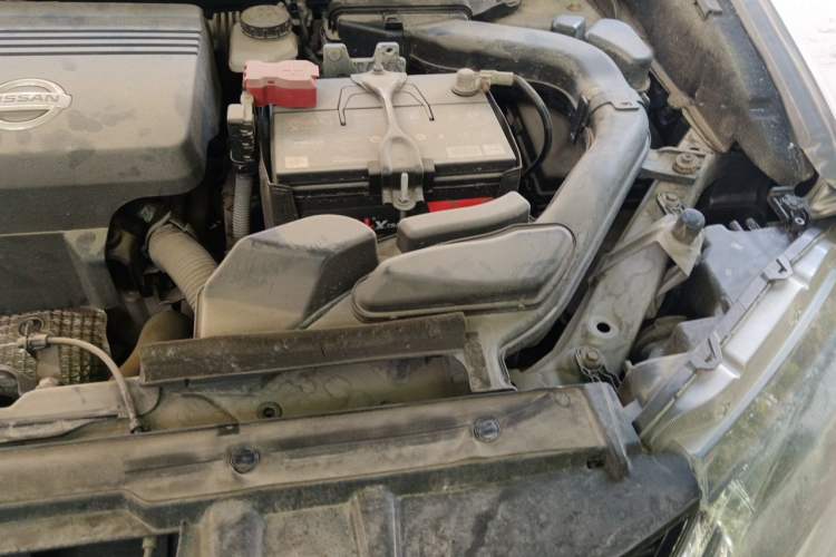 Used Nissan X-Trail 2014 2.5L CVT Luxury Edition 4WD Engine Bay Left