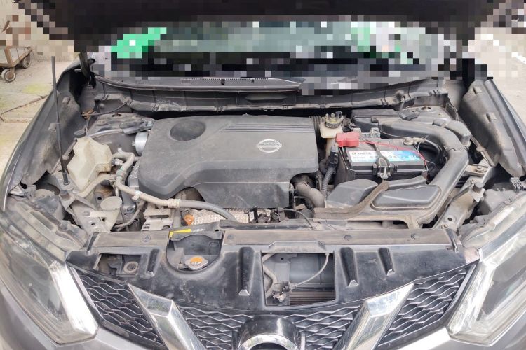 Used Nissan X-Trail 2014 2.5L CVT Luxury Edition 4WD Engine Bay