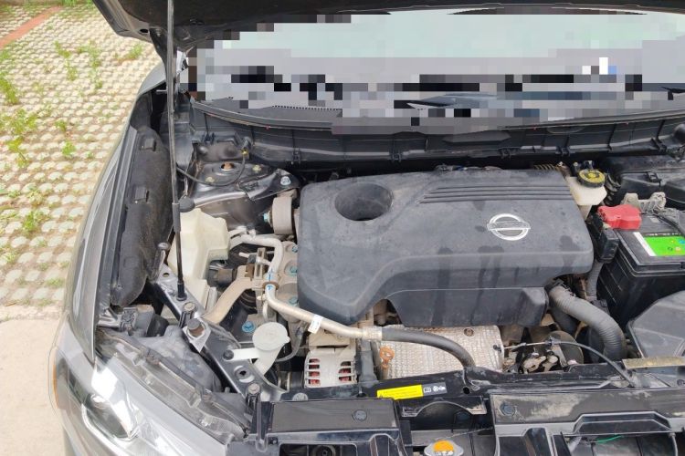 Used Nissan X-Trail 2014 2.5L CVT Luxury Edition 4WD Engine Bay Right