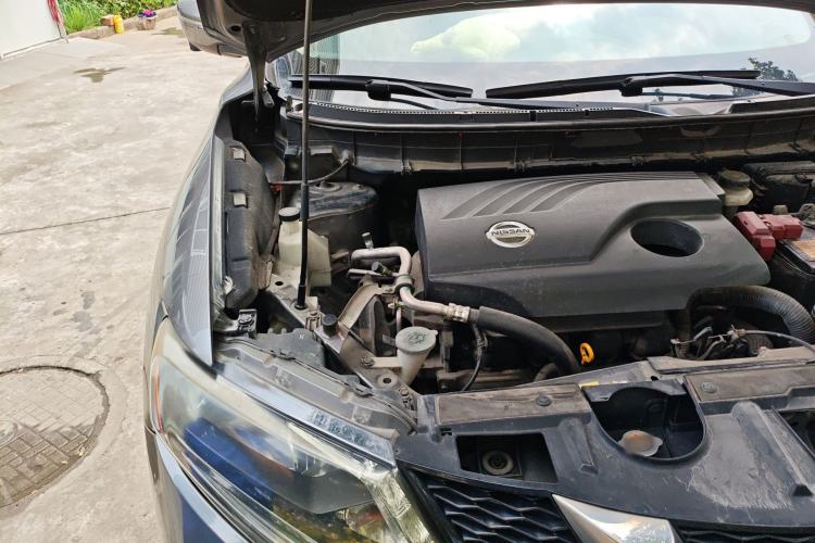 Used Nissan X-Trail 2014 2.0L CVT Comfort Edition 2WD Engine Bay Right