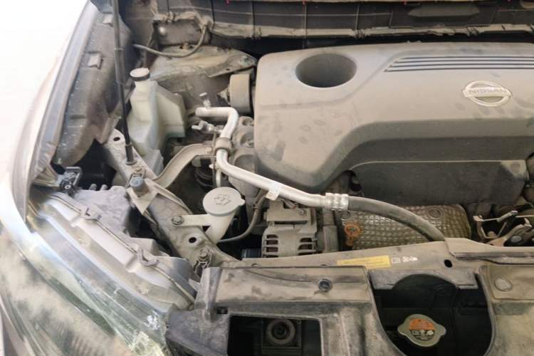 Used Nissan X-Trail 2014 2.5L CVT Luxury Edition 4WD Engine Bay Right