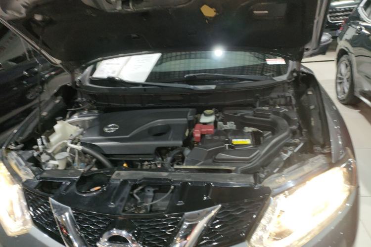 Used Nissan X-Trail 2014 2.0L CVT Comfort Edition 2WD Engine Bay