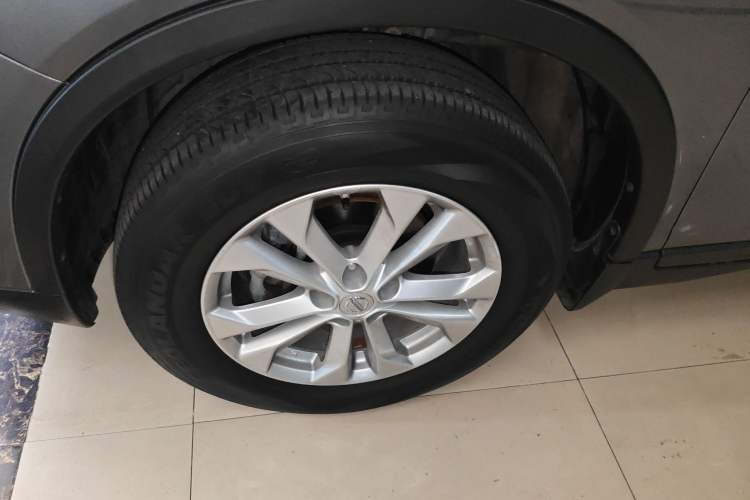 Used Nissan X-Trail 2014 2.0L CVT Smart Edition 2WD Exterior 2