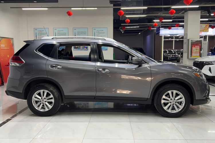 Used Nissan X-Trail 2014 2.5L CVT Luxury Edition 4WD Exterior 2