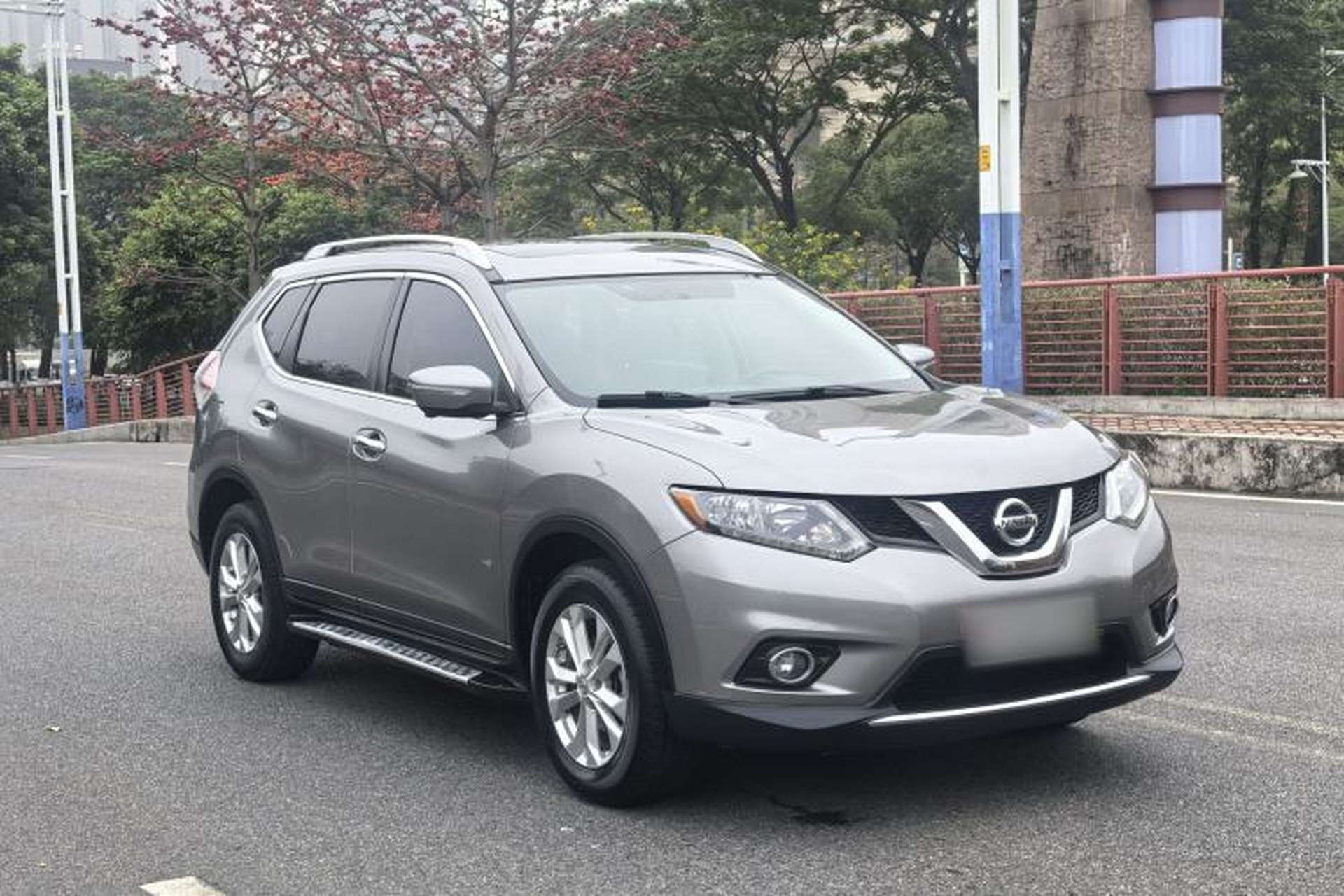 Used Nissan X-Trail 2014 2.5L CVT Luxury Edition 4WD Exterior 3