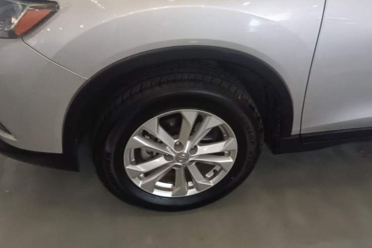 Used Nissan X-Trail 2014 2.0L CVT Comfort Edition 2WD Exterior 4