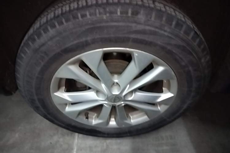 Used Nissan X-Trail 2014 2.0L CVT Comfort Edition 2WD Exterior 5