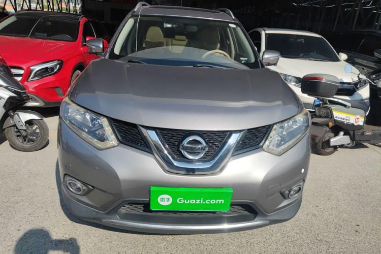 Used Nissan X-Trail 2014 2.5L CVT Luxury Edition 4WD Front