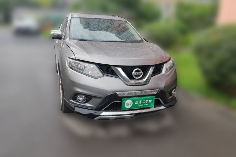 Used Nissan X-Trail 2014 2.0L CVT Comfort Edition 2WD Front Right 45 Deg