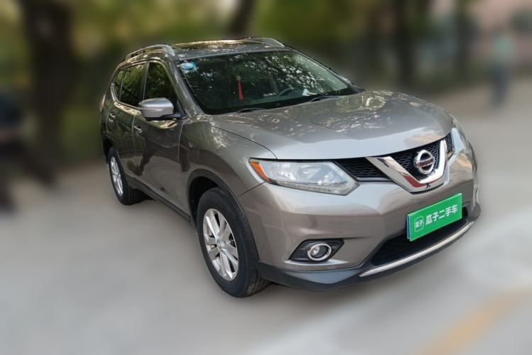 Used Nissan X-Trail 2014 2.5L CVT Luxury Edition 4WD Front Right 45 Deg