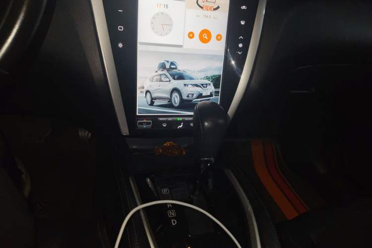 Used Nissan X-Trail 2014 2.5L CVT Luxury Edition 4WD Gear Lever