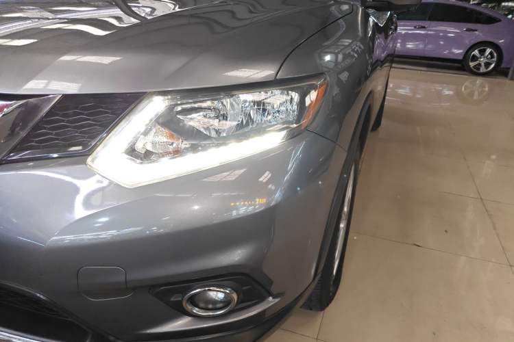 Used Nissan X-Trail 2014 2.0L CVT Smart Edition 2WD Left Front Headlight