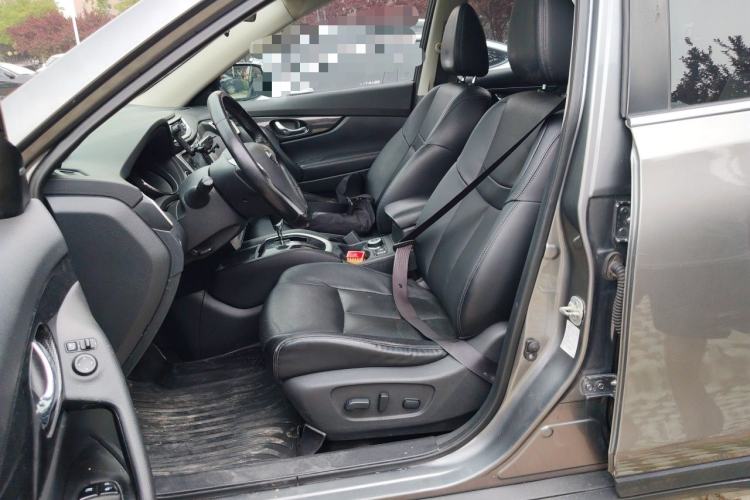 Used Nissan X-Trail 2014 2.5L CVT Luxury Edition 4WD Left Front Seat
