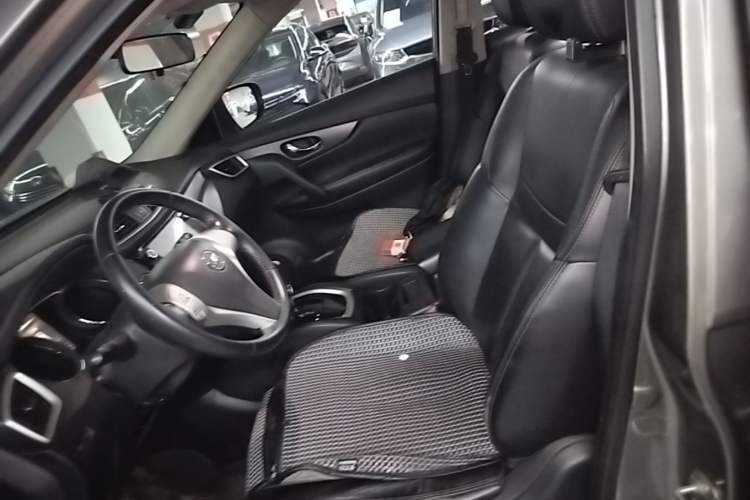 Used Nissan X-Trail 2014 2.0L CVT Comfort Edition 2WD Left Front Seat