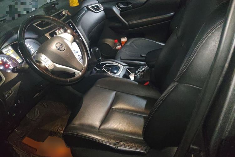 Used Nissan X-Trail 2014 2.5L CVT Luxury Edition 4WD Left Front Seat
