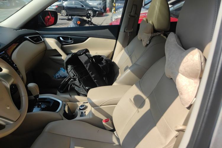Used Nissan X-Trail 2014 2.5L CVT Luxury Edition 4WD Left Front Seat