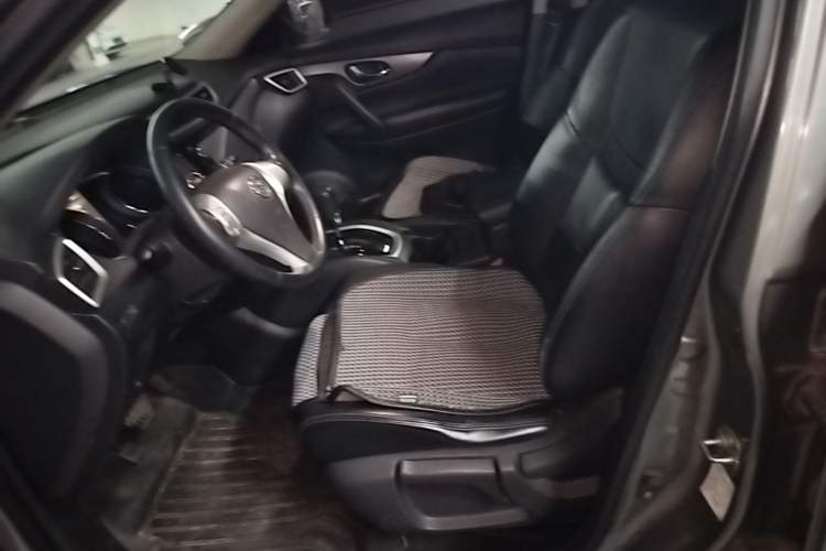 Used Nissan X-Trail 2014 2.0L CVT Comfort Edition 2WD Left Front Seat