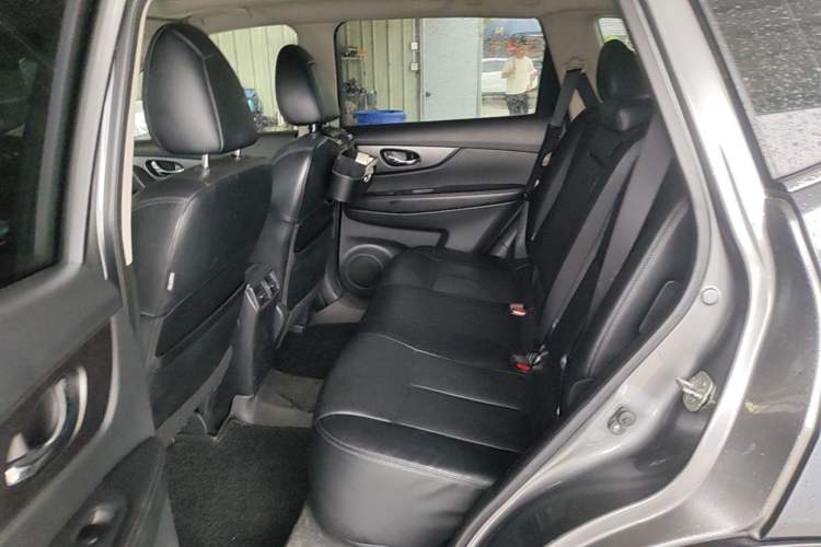 Used Nissan X-Trail 2014 2.0L CVT Comfort Edition 2WD Left Rear Seat