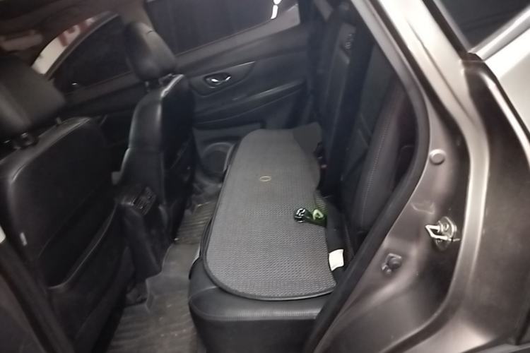Used Nissan X-Trail 2014 2.0L CVT Comfort Edition 2WD Left Rear Seat