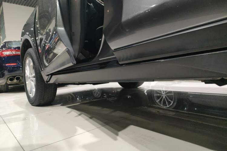 Used Nissan X-Trail 2014 2.0L CVT Comfort Edition 2WD Left Side Sill