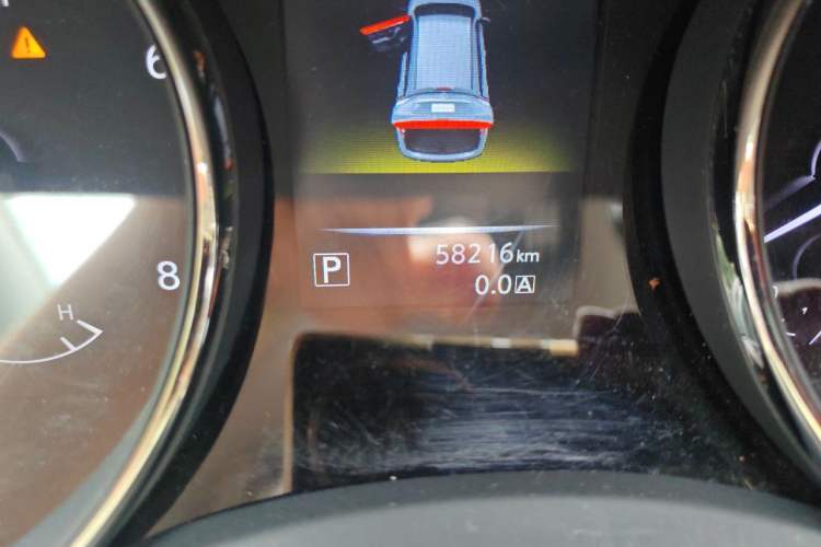 Used Nissan X-Trail 2014 2.0L CVT Comfort Edition 2WD Odometer Close Up