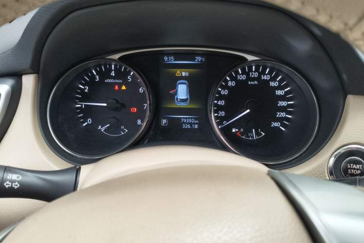 Used Nissan X-Trail 2014 2.0L CVT Comfort Edition 2WD Odometer Close Up