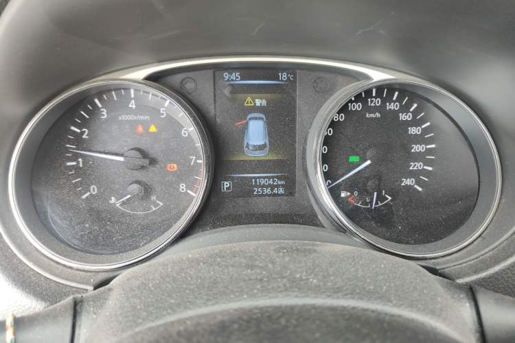 Used Nissan X-Trail 2014 2.0L CVT Comfort Edition 2WD Odometer Close Up