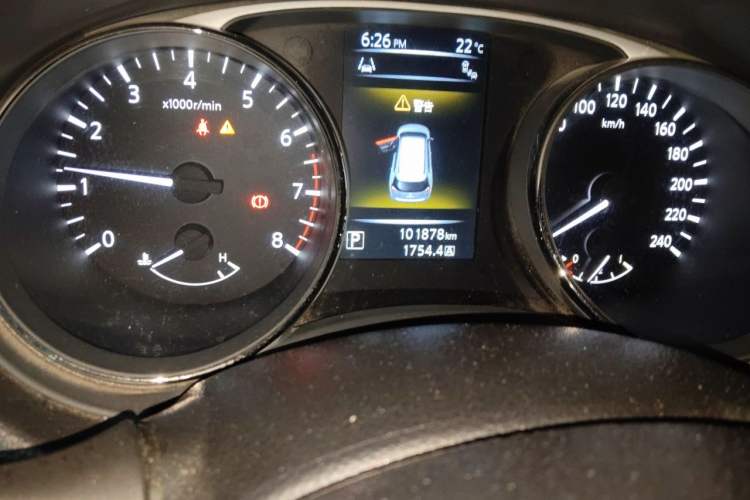 Used Nissan X-Trail 2014 2.5L CVT Luxury Edition 4WD Odometer Close Up