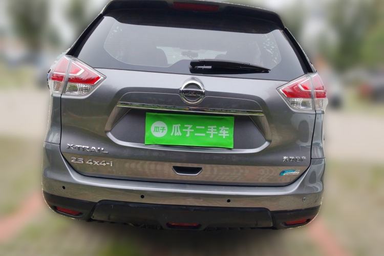 Used Nissan X-Trail 2014 2.5L CVT Luxury Edition 4WD Rear