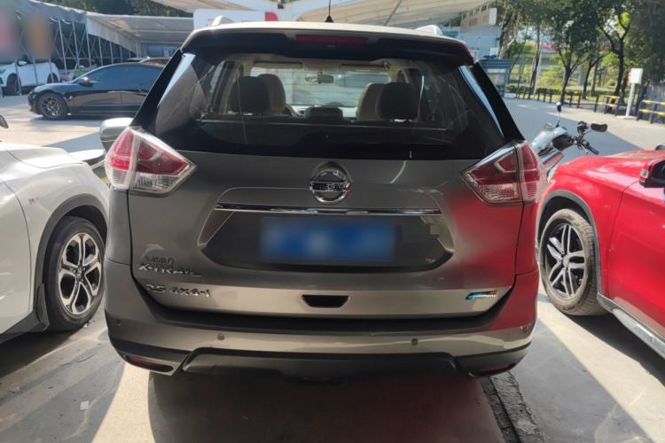 Used Nissan X-Trail 2014 2.5L CVT Luxury Edition 4WD Rear