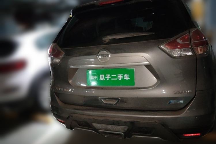 Used Nissan X-Trail 2014 2.5L CVT Luxury Edition 4WD Rear
