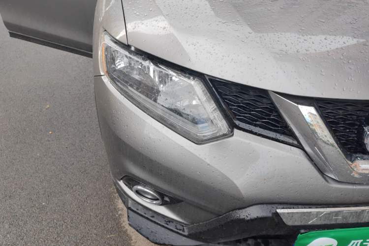 Used Nissan X-Trail 2014 2.0L CVT Comfort Edition 2WD Right Front Headlight