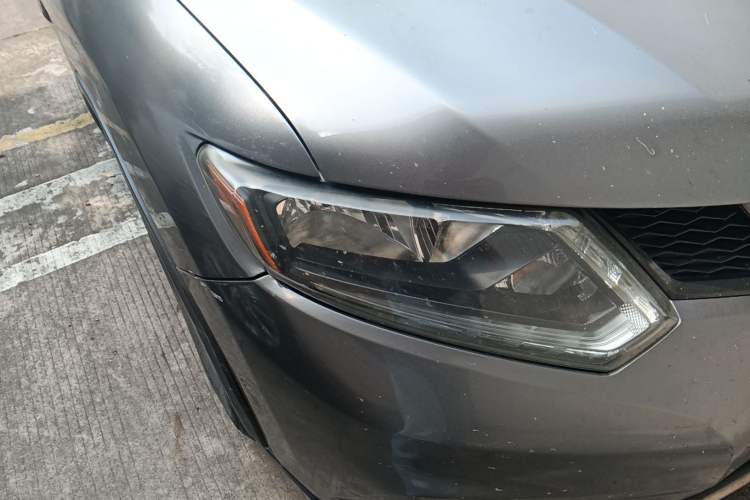 Used Nissan X-Trail 2014 2.0L CVT Comfort Edition 2WD Right Front Headlight